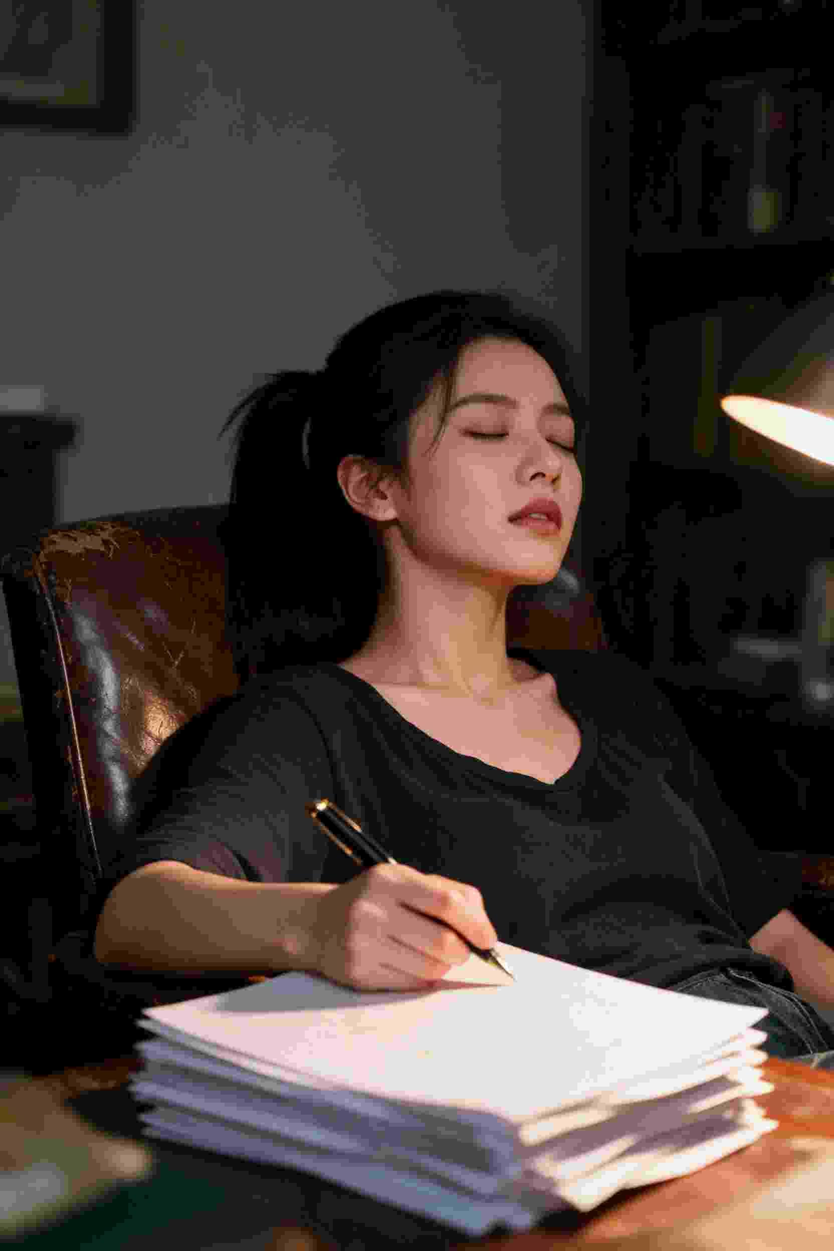 《黑暗荣耀》
